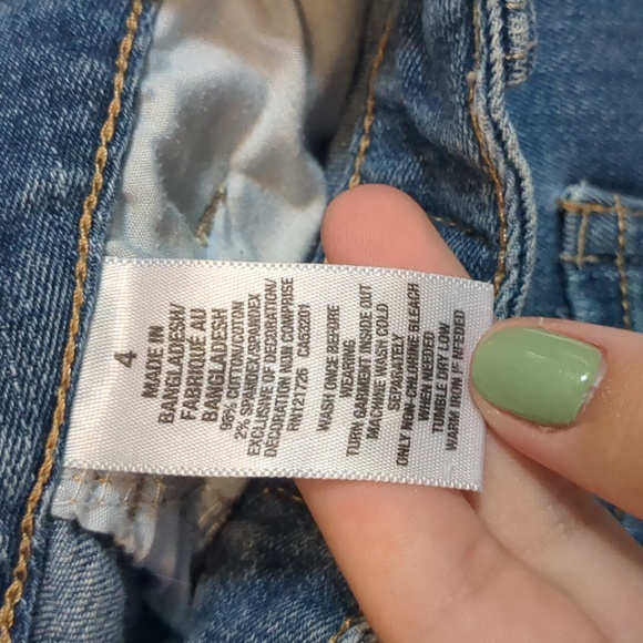 Aeropostale medium wash jean shorts - Picture 4 of 5